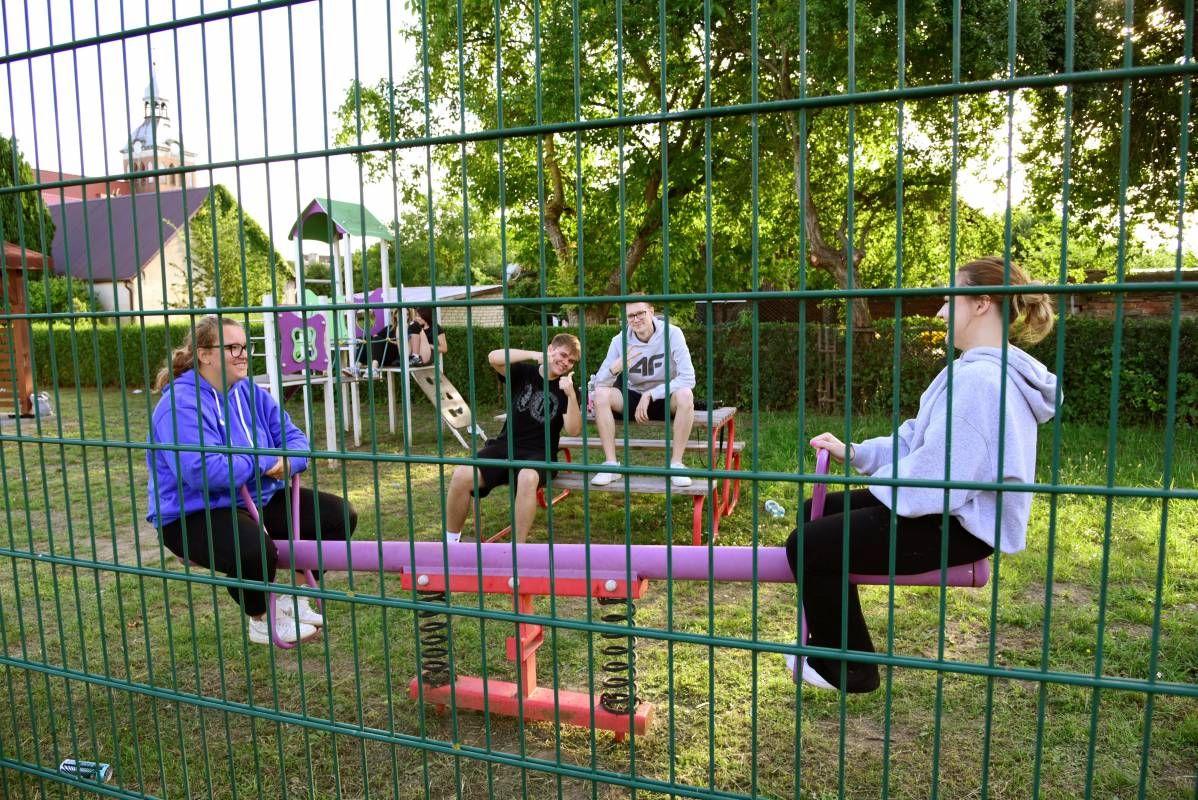 Zdjęcie: Wieczorno-nocny turniej piłki nożnej na Orliku w Krzęcinie